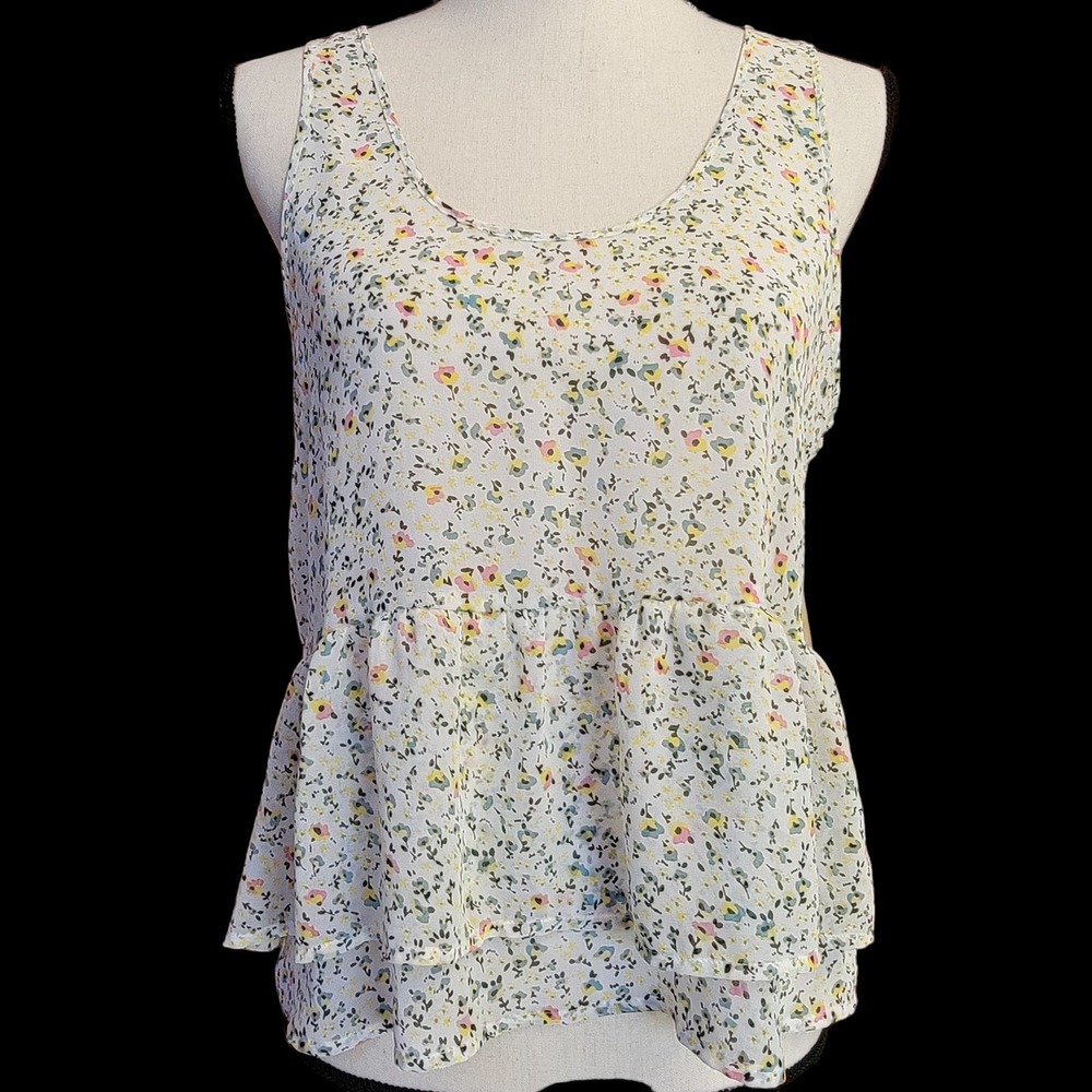 Kirra Floral Tank Top Juniors M White Multi Ditsy Ruffle Peplum Cottagecore